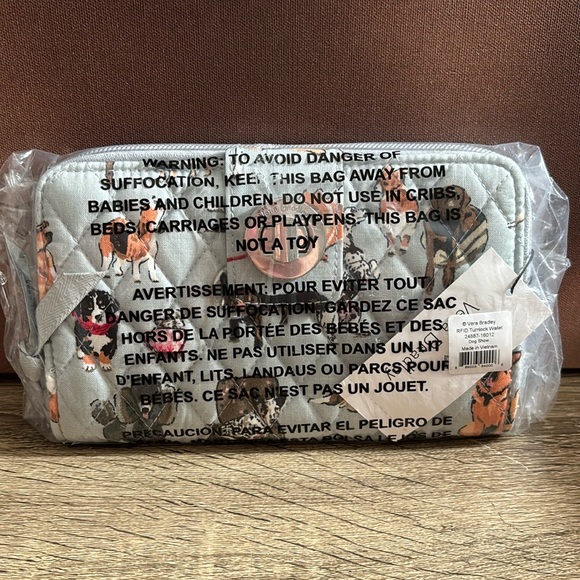 VB RFID Turnlock Wallet Best In Show NWT - Picture 8 of 8